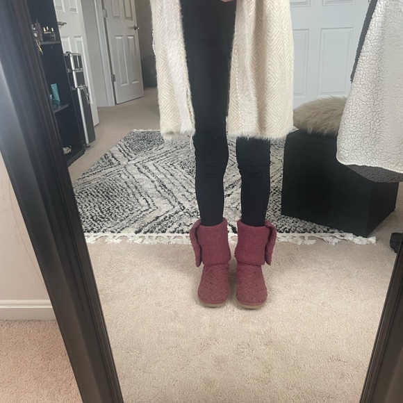 Ugg Cardy knitted maroon Ugg boots😊 in very good condition🙏🏼 - Picture 3 of 4